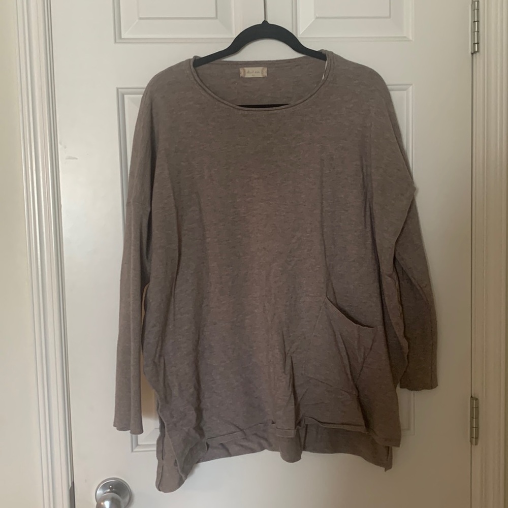 SZ M/L Altar’d State Crewneck Sweater